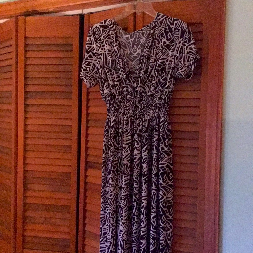 Lovely long Black and white stretchy dress